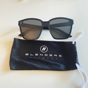 Blenders Eyewear Voodoo Vixen sunglasses